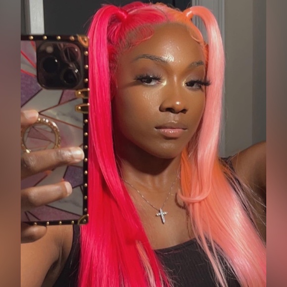 #613 Blonde 13x4 Inch Lace Front Wig Bodywave Free Part Dyed “2-tone Pink 💕“